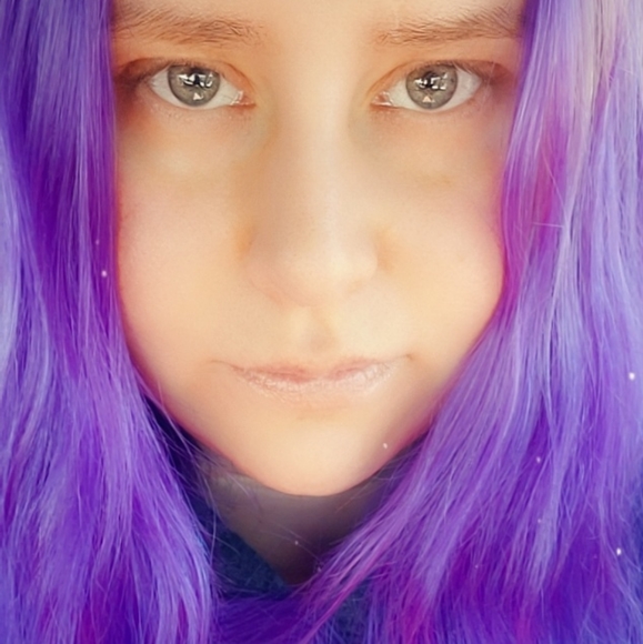 Meet your Posher, Sheena - Picture 1 of 16